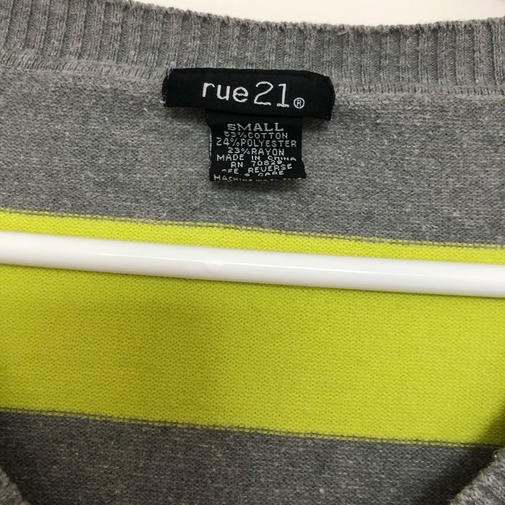 Multi Color Sweater - Picture 2 of 2
